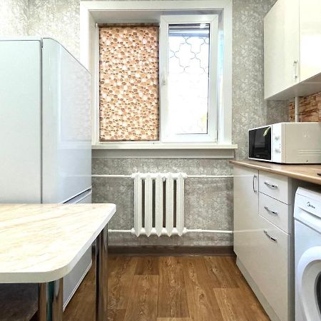Абая 68 Квартира В Центре, 4 Спальных Места Petropavl Exteriör bild