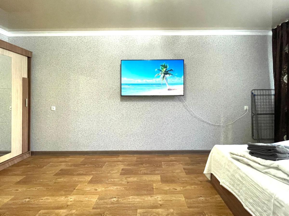 Абая 68 Квартира В Центре, 4 Спальных Места Petropavl Exteriör bild